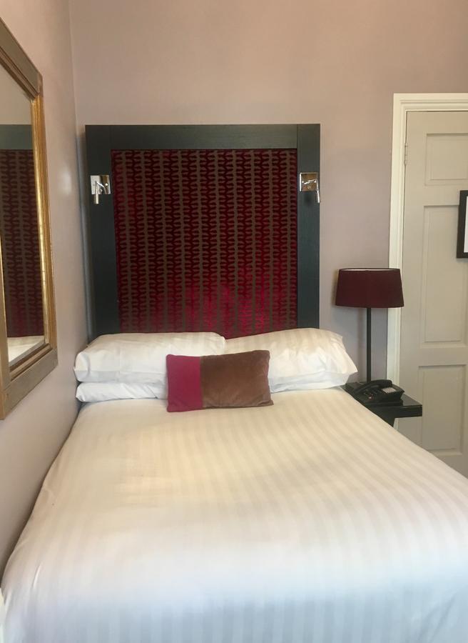 Highfield Park Hotel Hook  Bagian luar foto
